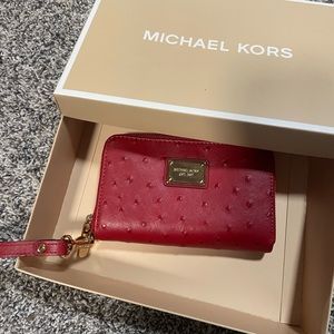 Michael Kors wristlet